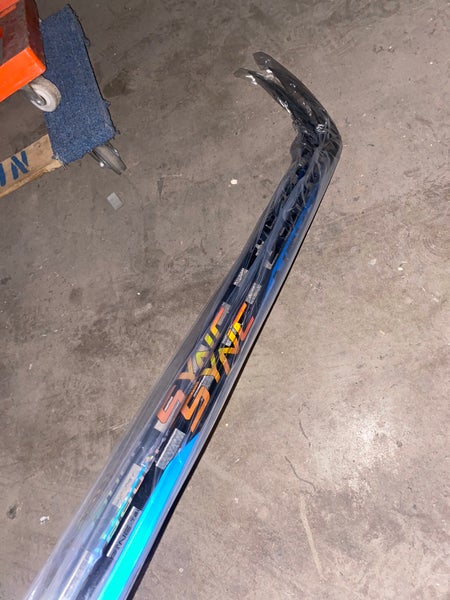 Senior Right Handed P92 Pro Stock Nexus Sync Hockey Stick
