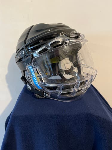 Used Youth Bauer Re-Akt 100 Helmet