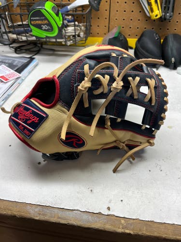 Used Right Hand Throw 11.5" Baseball Glove Heart Of The Hide