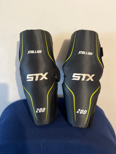 Youth Medium STX Stallion 200 Arm Pads