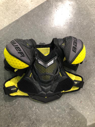 Used Junior Small Bauer Supreme Ultrasonic Shoulder Pads