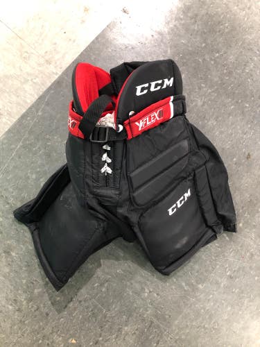 Used Youth Large CCM YFLEX Hockey Goalie Pants