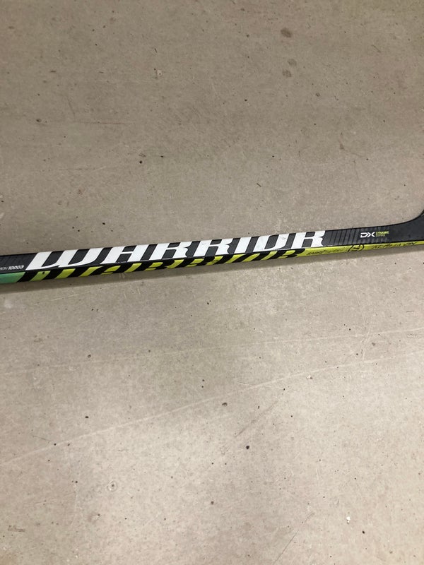 Warrior Alpha DX Junior Hockey Stick – Skater's Edge Source for Sports  Canada