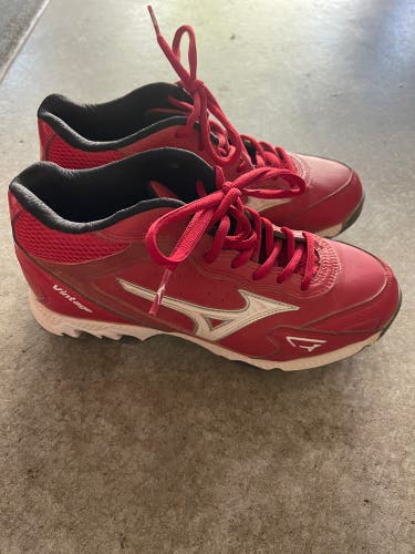 Red Mizuno Vintage G6 Mid 9 Spike Metal - size 6.5M