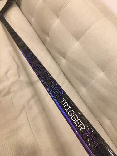 New Senior RH CCM Ribcor Trigger 7 Pro P29 P92 85 Flex Hockey Stick