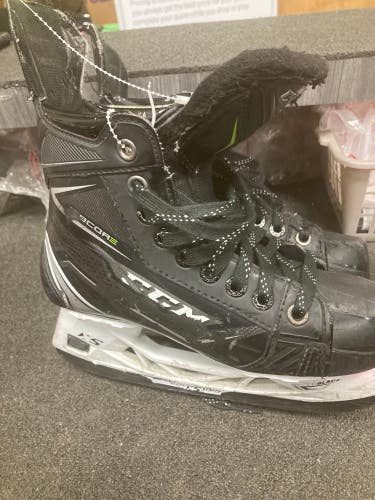 Used CCM RibCor Hockey Skates 2.5