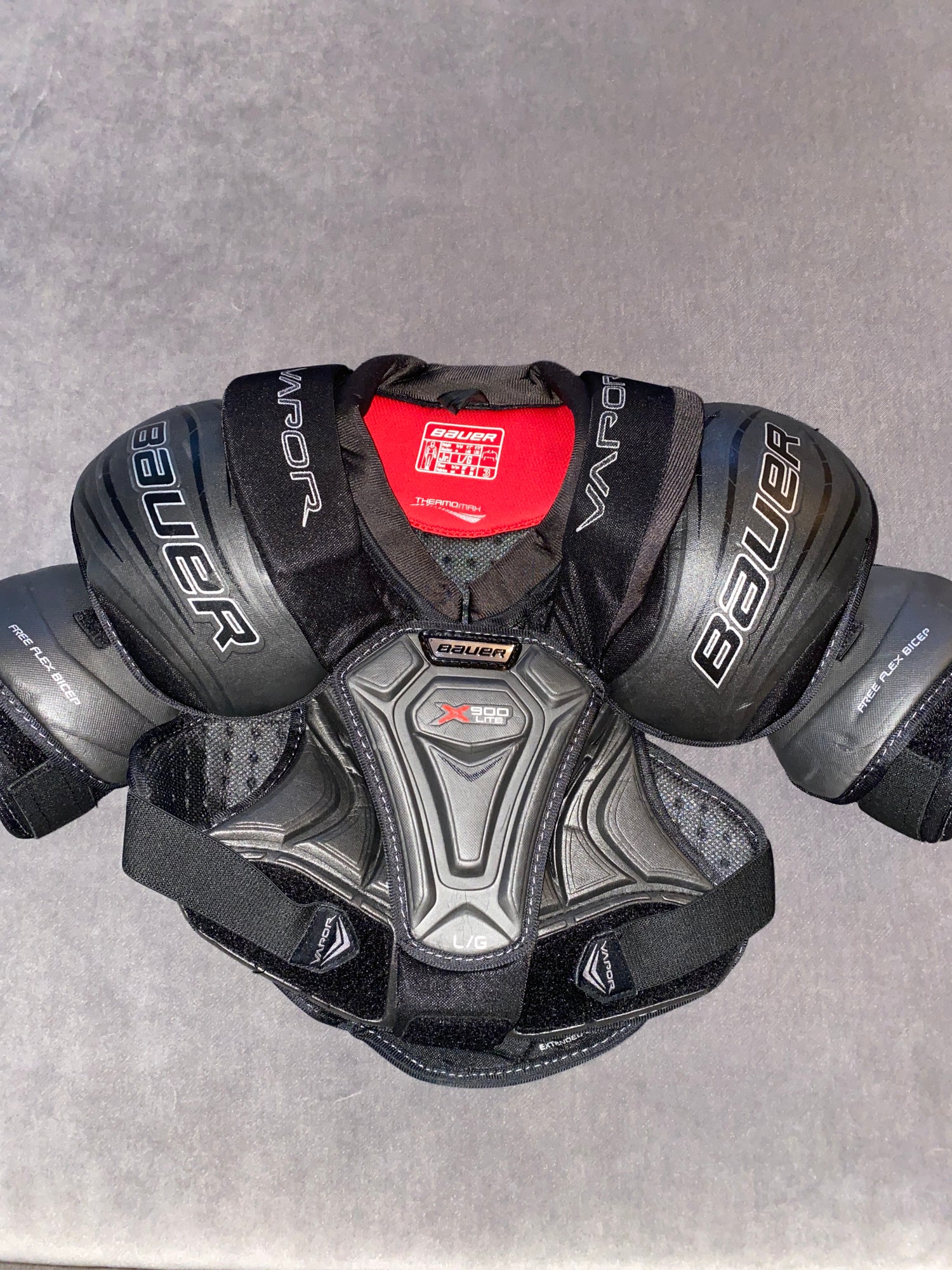 Used Junior Large Bauer Vapor x900 Lite Shoulder Pads SidelineSwap