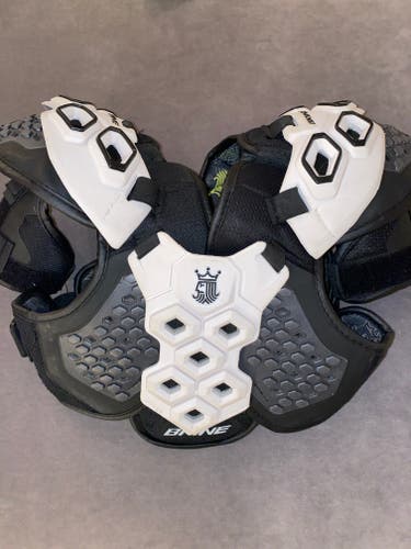 Used Youth Medium Brine Triumph Shoulder Pads