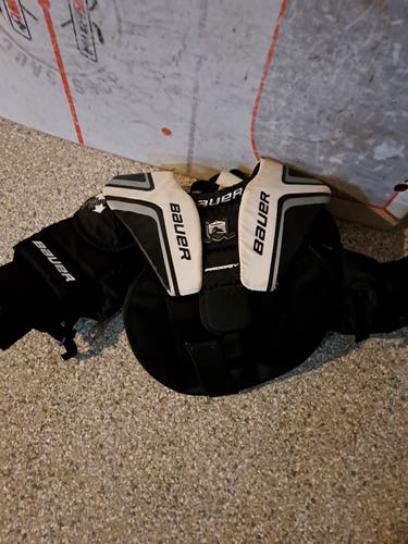 Used Large/Extra Large Bauer Prodigy Goalie Chest Protector