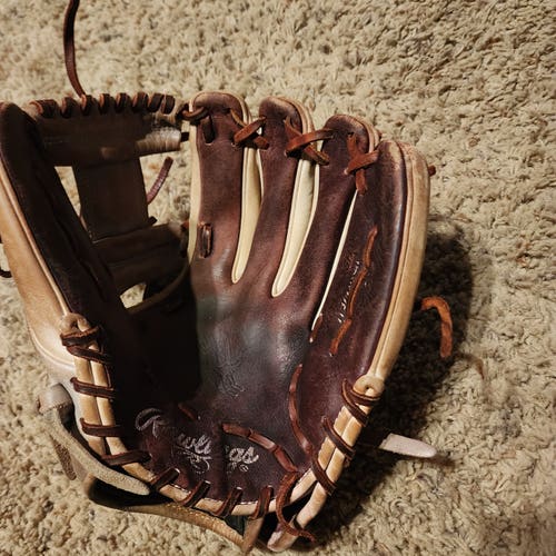 Used Rawlings Right Hand Throw Infield Heart of the Hide Baseball Glove 11.75"