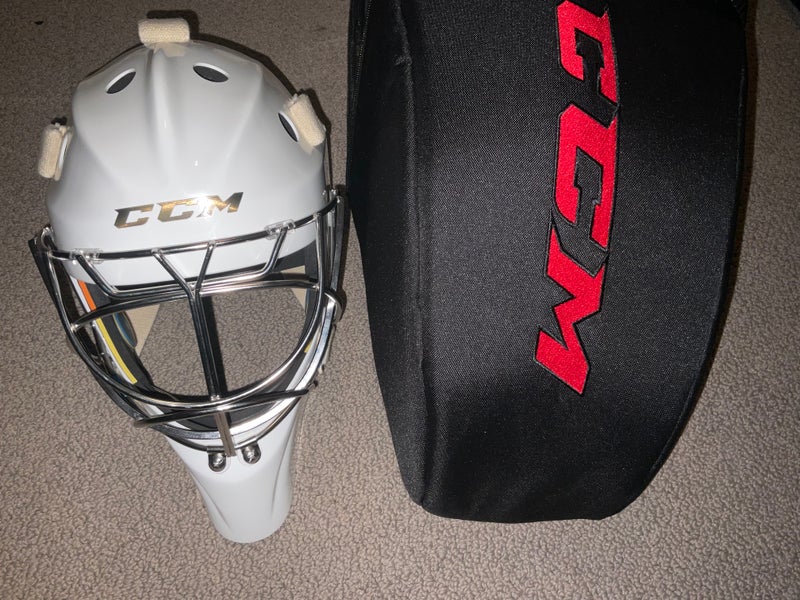 Senior New CCM Axis Pro Goalie Mask Sz Small