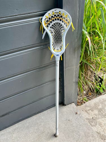 Nike Lakota 3 Head, ECD Carbon Shaft, Pro Strung (complete stick)
