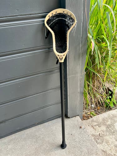 Element Onset with Stringking A135 Alloy Shaft, Pro Strung (complete stick)