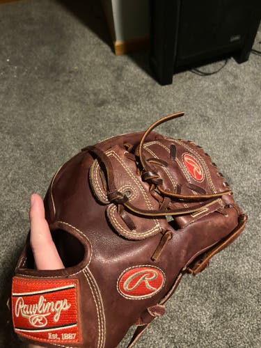 Pitcher's 11.75" Heart of the Hide Baseball Glove