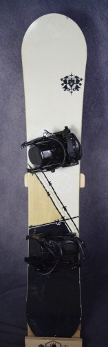 LAMAR SNOWBOARD SIZE 163 CM WITH NEW PICCO LARGE BINDINGS