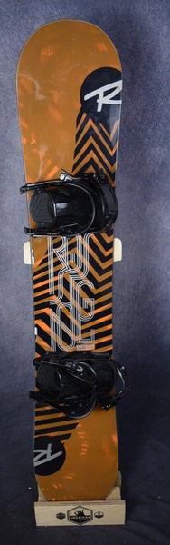 Bestuiver Slank Concentratie NEW ROSSIGNOL DISTRICT SNOWBOARD SIZE 151 CM WITH NEW PICCO LARGE BINDINGS  | SidelineSwap