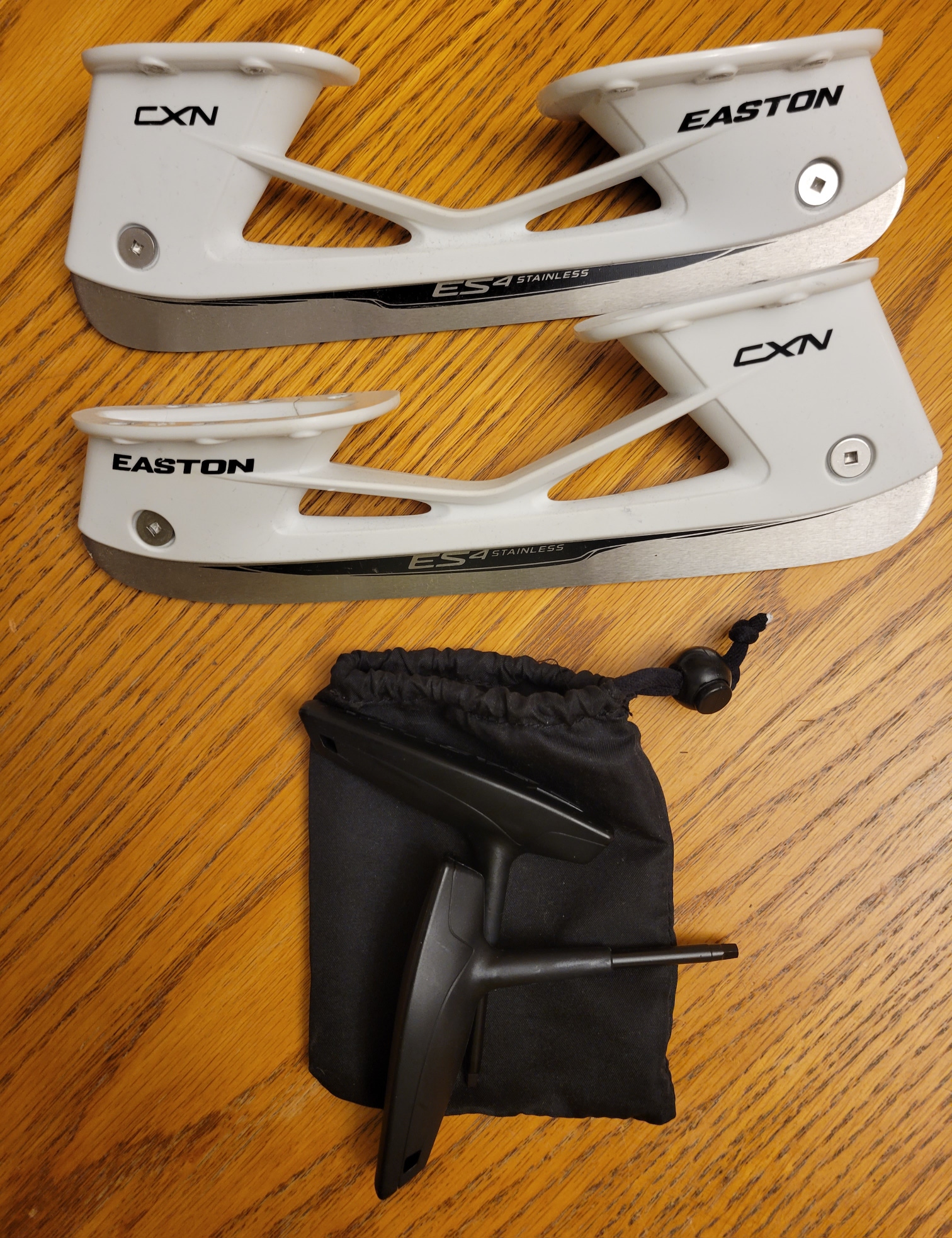 New Easton CXN 221 mm Left & Right Holder with Runners