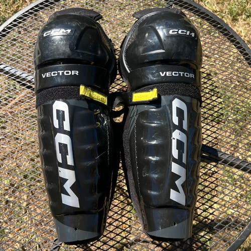Used CCM Vector Shin Pads Tacks 9550