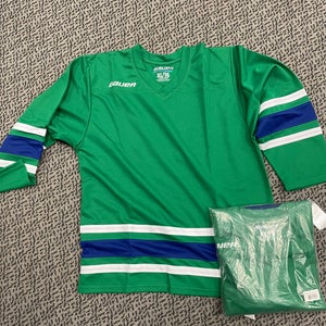 2-Pack Bauer 600 Classic Youth XL Kelly/Blue/white jerseys