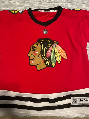 Youth Chicago Black Hawks Used Large/Extra Large  Jersey