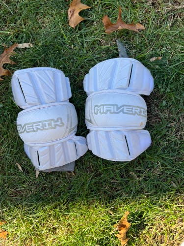Adult Medium Maverik Max Arm Pads