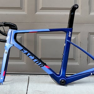 Factor One Full Carbon Road Bike Frameset Rim Brake 54 cm Limited Colorway