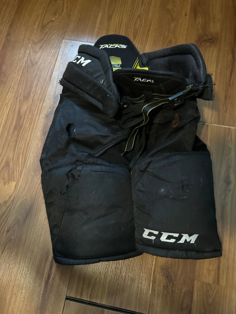 Junior Medium CCM  Super Tacks Hockey Pants