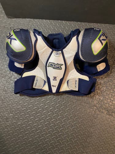 Reebok Pro Stock 9K Shoulder Pads , Senior size: Small/Medium