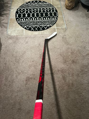 New Right Handed P28 Jetspeed FT4 Pro Hockey Stick