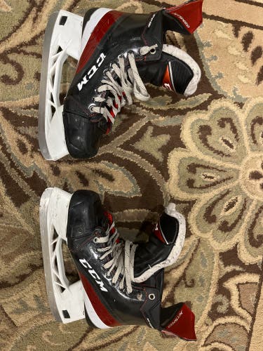 Used CCM Regular Width  Size 8 JetSpeed FT4 Hockey Skates