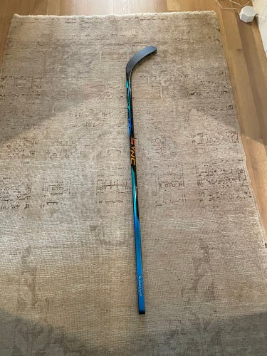 Senior Left Hand P92 Nexus Sync And Geo Hockey Stick