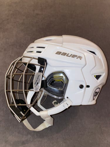 Senior Bauer Reakt 200 Small Hockey Helmet White