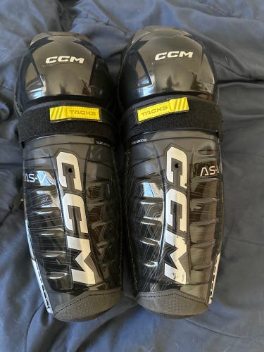 CCM tacks ASV Shinguards