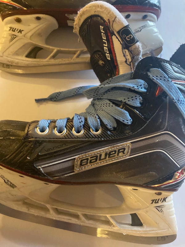 Junior Used Bauer Vapor X700 Hockey Skates Regular Width Size 3 ,Extra Blades