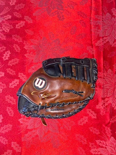 Wilson a900 First Basemen’s Glove