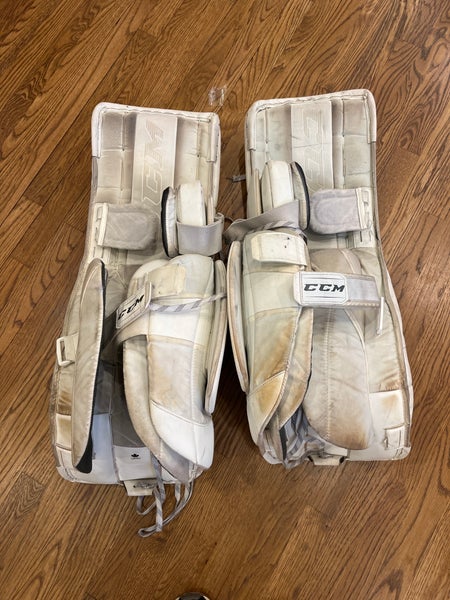 White 32" CCM Eflex5.9 Goalie Leg Pads