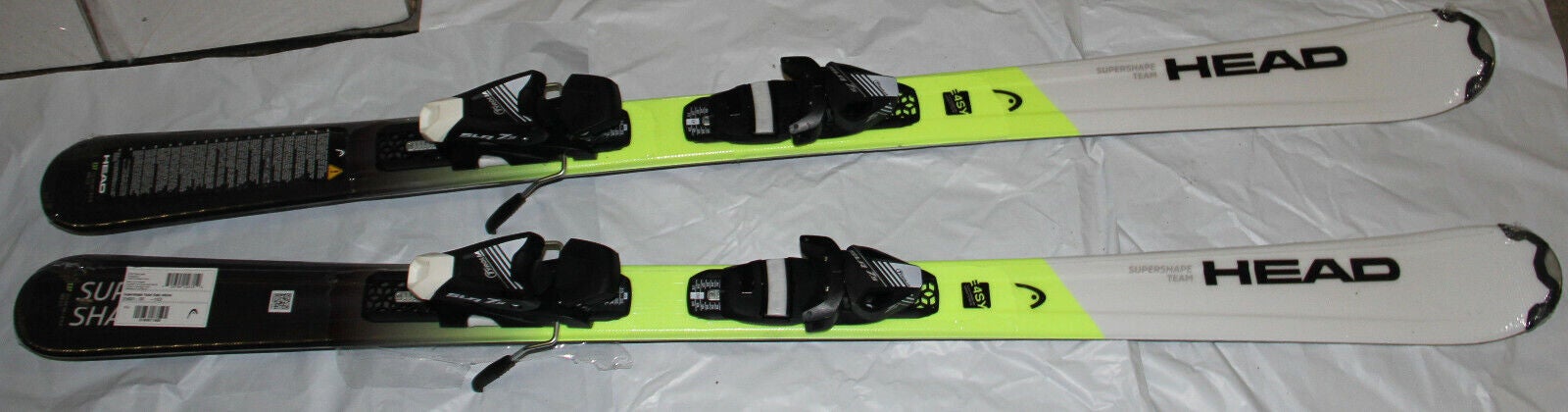 NEW HEAD Supershape team 4Easy Junior skis 137cm +Tyrolia adjustable bindings NEW