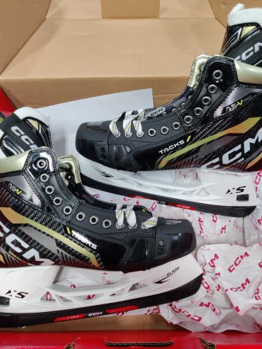 Senior New CCM Tacks ASV Pro Hockey Skates Regular Width Size 10