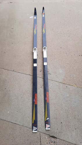 Venture Jarvinen XC Cross Country Skis Salomon Flex 105 Bindings 210cm Black Use