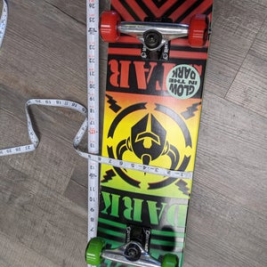 Darkstar New Skateboard, Rd/Gn/Yl, Size: 31"