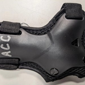 Blade/Board Wrist Guards Size Youth Extra Small Black Used