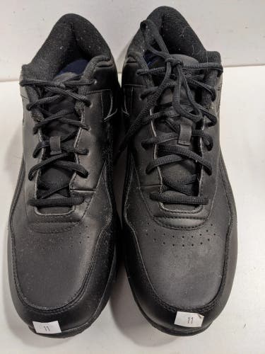 Reebok Walking Shoes, Size 11, Black, Used