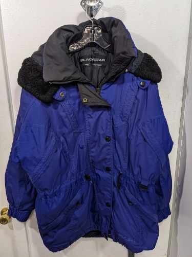 DKNY Puffer Jacket Size Women's Medium Black Used Coat