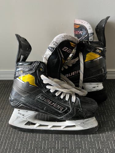 Used Bauer Regular Width  Size 6 Supreme 3S Pro Hockey Skates