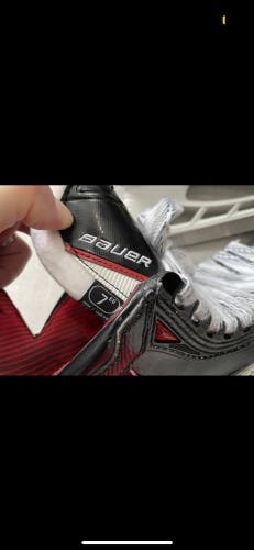 Used Bauer Extra Wide Width Size 7 Vapor 1X Hockey Skates