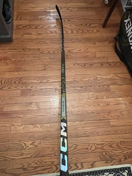 Senior Right Handed P92 Super Tacks AS-V PRO Hockey Stick