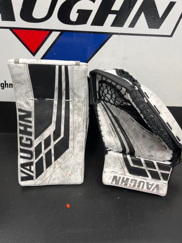 Vaughn VE8 Pro Carbon Glove Set