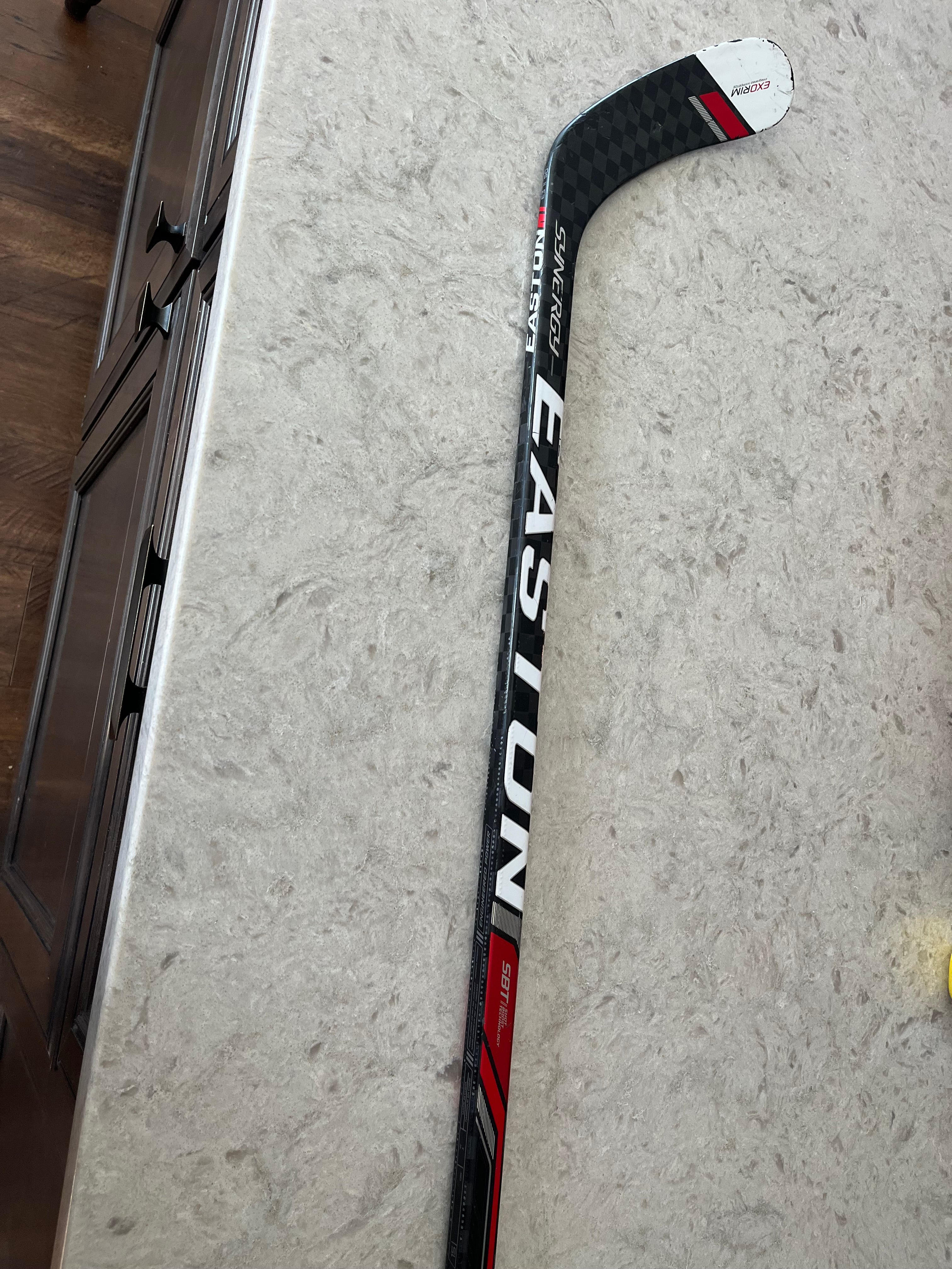 Easton Synergy SL GRIP Composite Hockey Stick- Junior