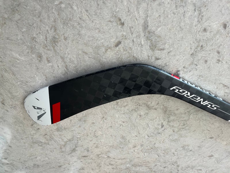 Used Junior Easton Synergy GX Left Hockey Stick Toe | SidelineSwap