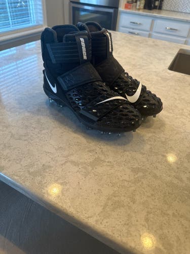 Men's Molded Cleats Nike Force Savage Elite 2  Size 10